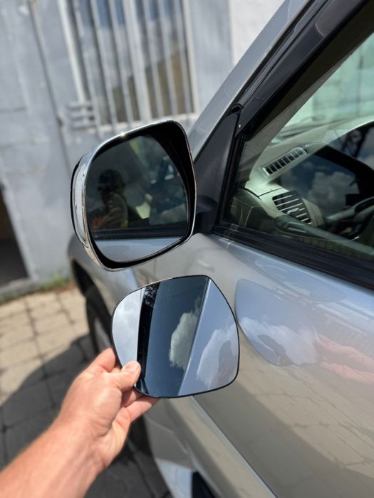 Линзы противотуманки птф в бампер Тойота версо