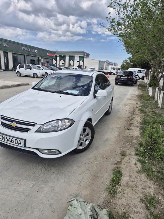 Chevrolet Jentra