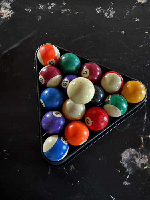 Vând masa de biliard