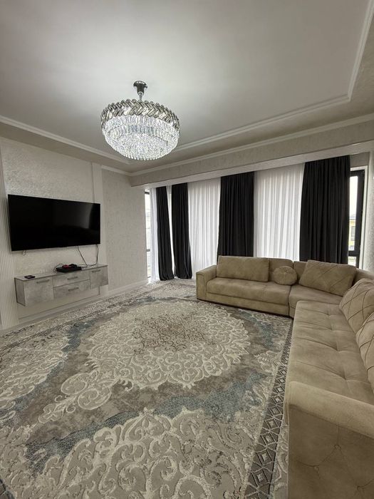 Oqtoshda oilaviy va ulfatlar uchun dam olish dacha