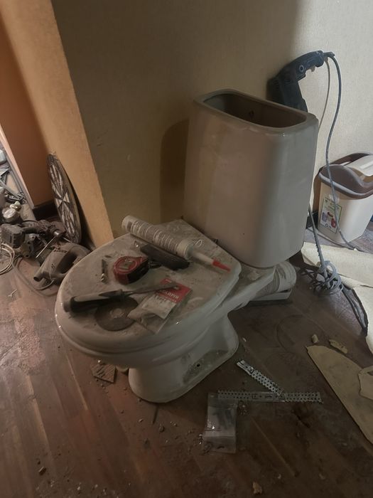 Продам унитаз в хор.сост