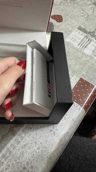 Часы Tissot Secret Date