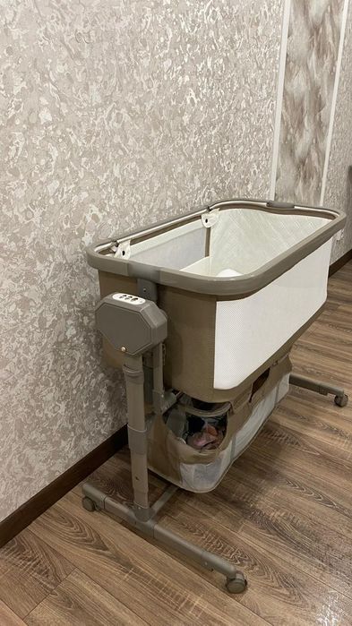 Продам детскую кроватку