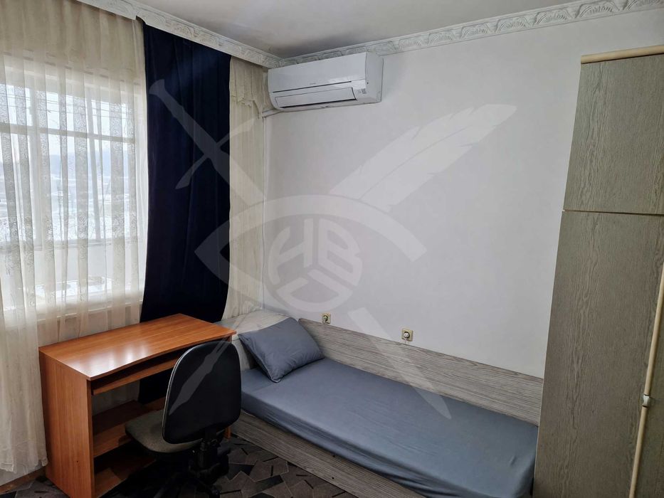 Продава се Тристаен апартамент в Средец - 75 кв.м за 974 €/кв.м - Снимка #4