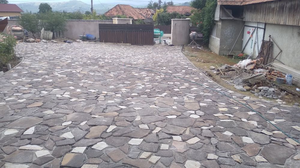 Vând piatra naturala de munte 100%