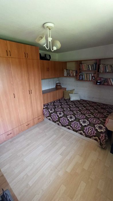 Продавам масивна къща в с.Ушинци