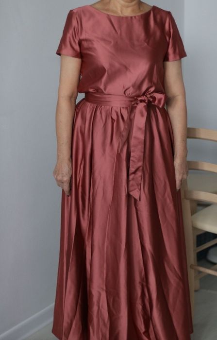 Продам платье лососевого цвета