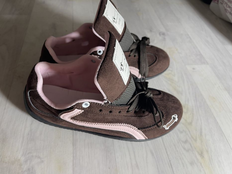 Кроссовки новые