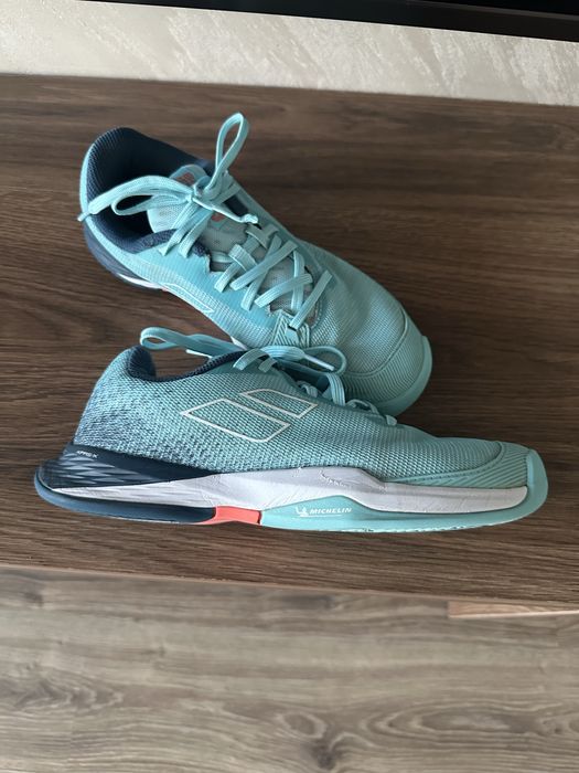 Теннисные кроссовки Babolat