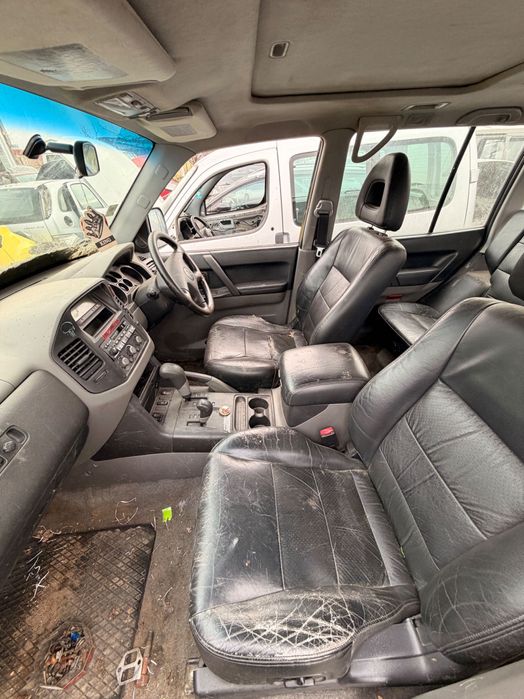 Mitsubishi pajero на части