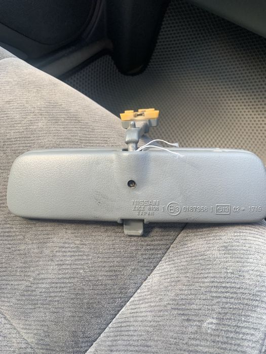 Зеркало заднего вида