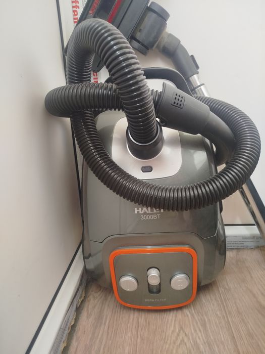 Пылесос HALEY фирма состояние очень хорошее