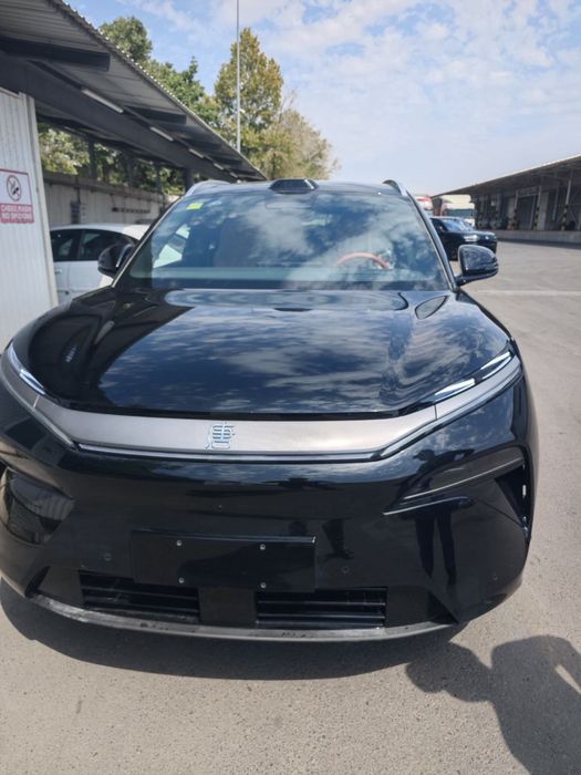 BYD TANG L 2025 yil full dual mator 4 ta balon tortadi