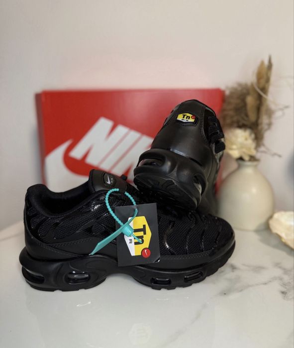 Vand Nike TN triple black