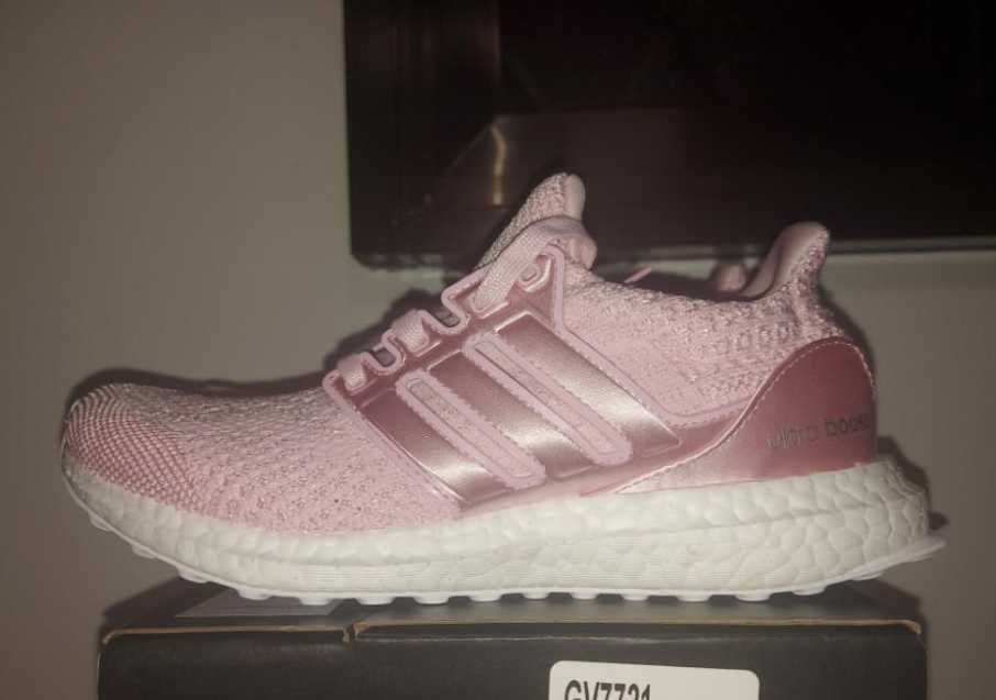 Дамски маратонки  ADIDAS ULTRABOOST DNA 5.0  Оригинални  EU39 1/3 -40 2/3
