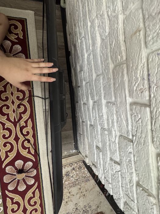 телевизор Elenberg