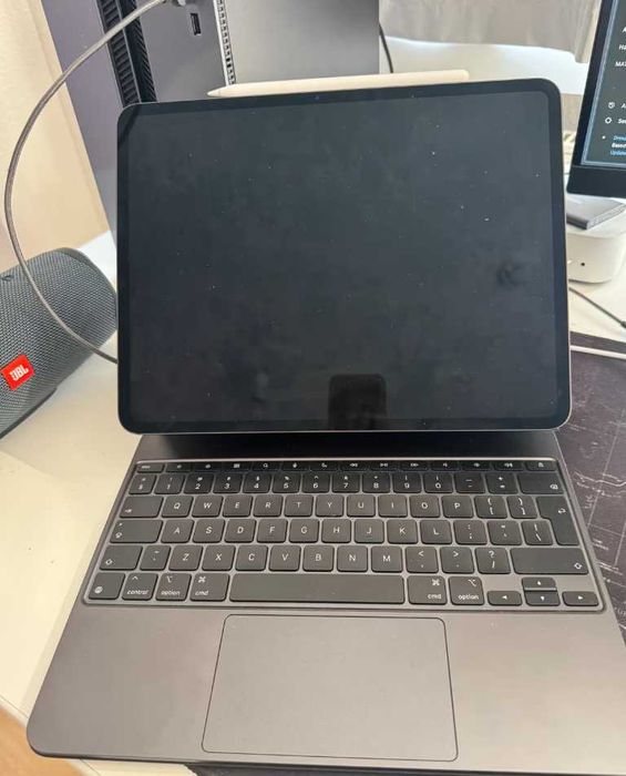 Apple Magic Keyboard для iPad Pro 13" (M4/M5) – Новое – С чеком