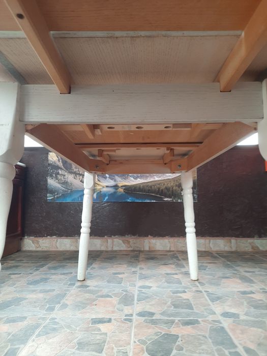 Vand masa alba extensibila lemn masiv in stare perfecta la SUPER PRET!