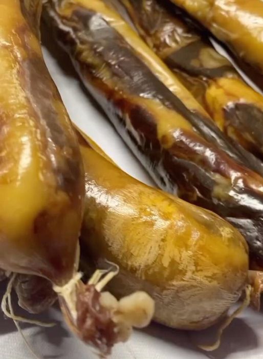 Сүр ет мясо вяленное полукопченное