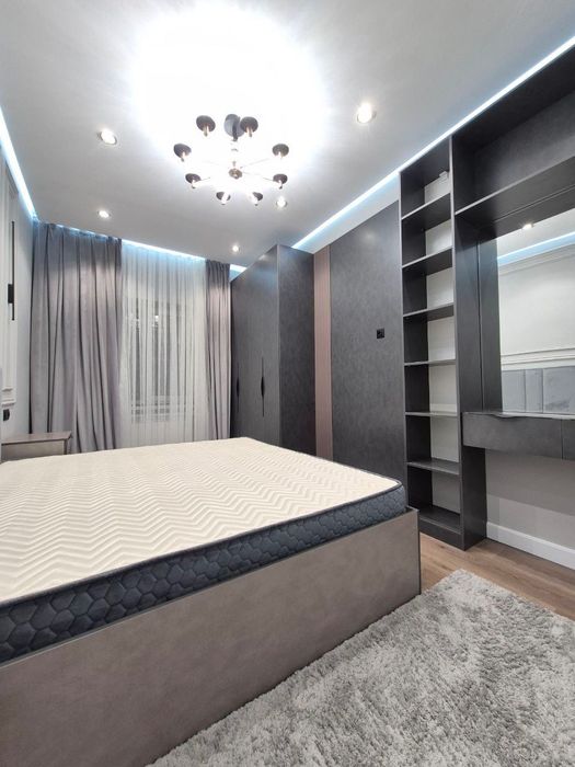 Продаётся 3 комнатная квартира ремонт Юнус Раджабий метро Космонавтов