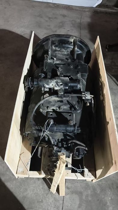 Продам двигатель+коробка  Вичай