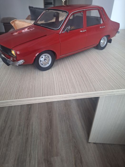 Vand macheta Dacia 1300.