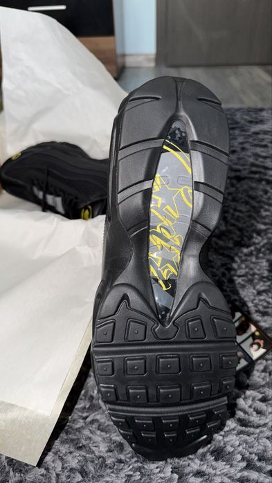 Corteiz x nike air max 95 “Honey blacks”