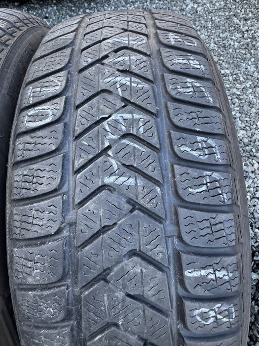 Set 2 anvelope 215 55 r18 pirelli de iarna