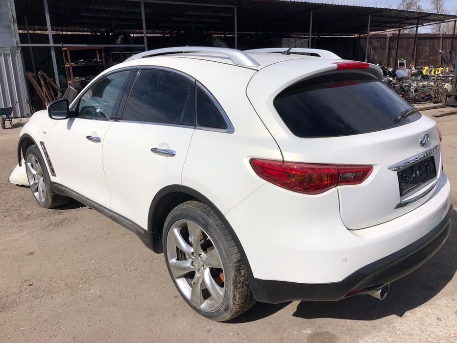Infiniti Fx 30 3.0 D НА ЧАСТИ