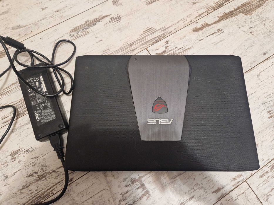 Laptop Gaming Asus ROG GL552JX-DM019D cu procesor Intel Core i7 , 15.6" Full HD, 8GB, ssd 256gb nVidia GeForce GTX 950M 4GB