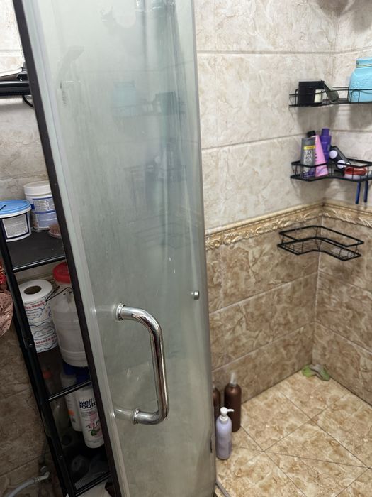 Продам душевую кабину , перегородки.