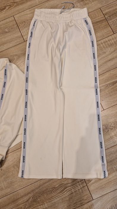 Дамски анцунг Hugo