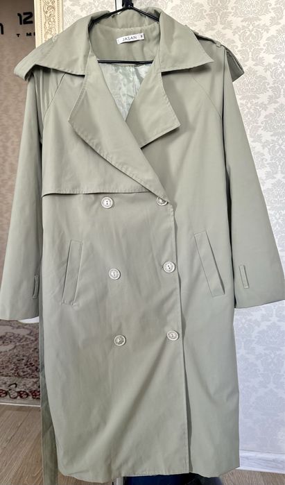 Продаётся женский тренч