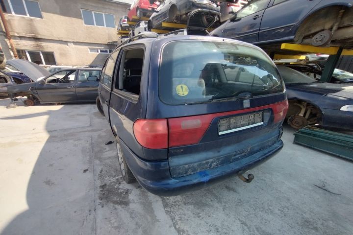 Macara geam spate stanga electrica YM2114A389BA Seat Alhambra 2000