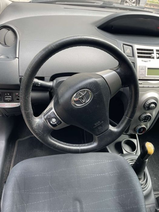 Toyota Yaris 1000 сс
