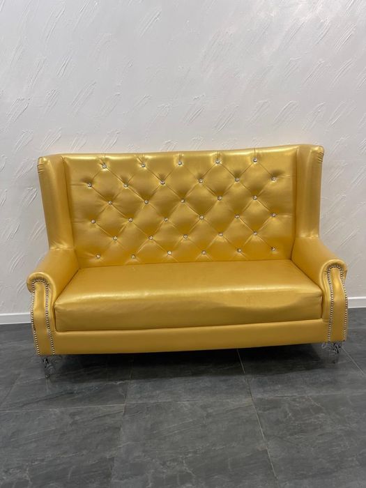 Срочно , продам диваны для кафе ,караоке