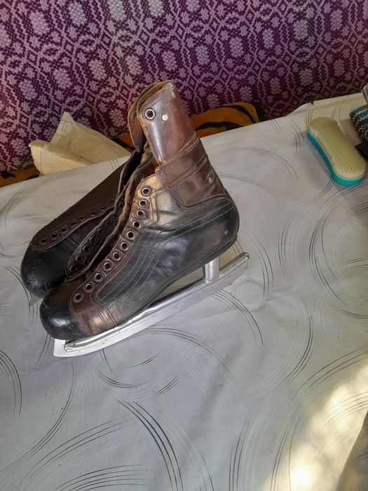 Patine profesionale kovopol nr 41 pret 80 lei