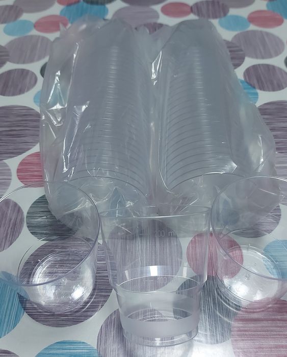 Стаканы пластиковые