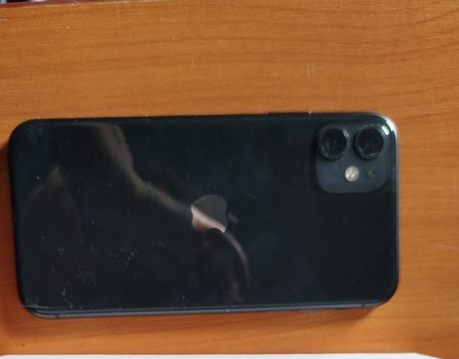 Продам смартфон iFhone 11