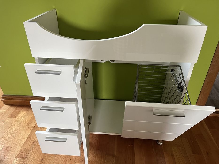 Продам тумбы для ванной комнаты