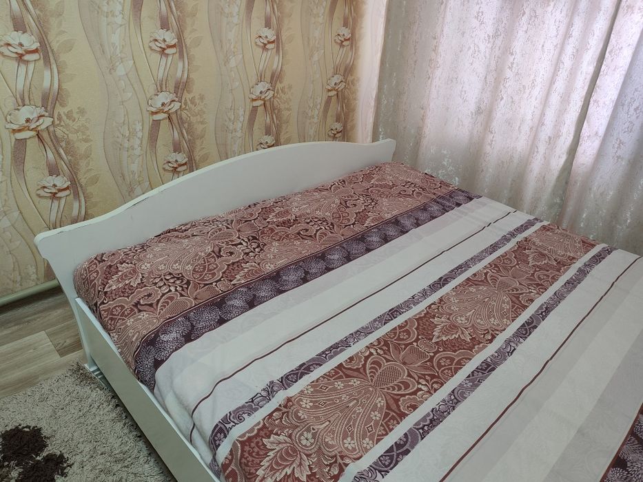 Продам двухспальную кровать