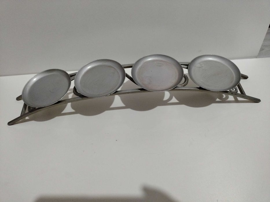 Suport metalic pentru lumanari