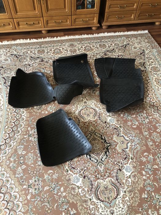 Продам полики в авто