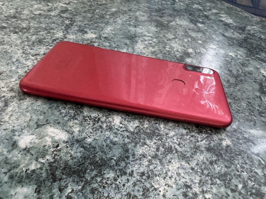 Samsung A11 продам