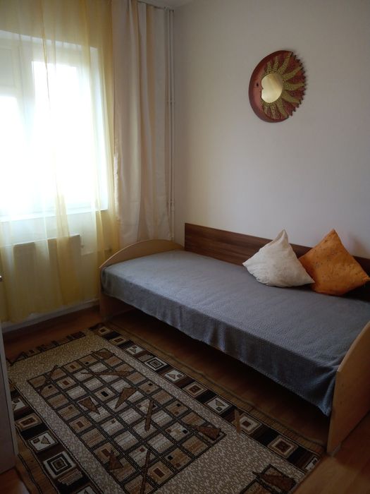 Închiriez garsonieră confort 3