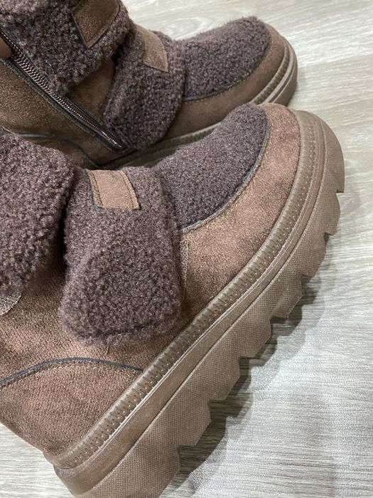 Продавам зимни боти чисто нови