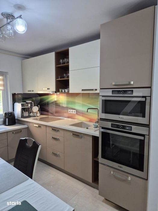 Apartament 4 camere, 80 mp, 2 balcoane, renovat, zona Manastur