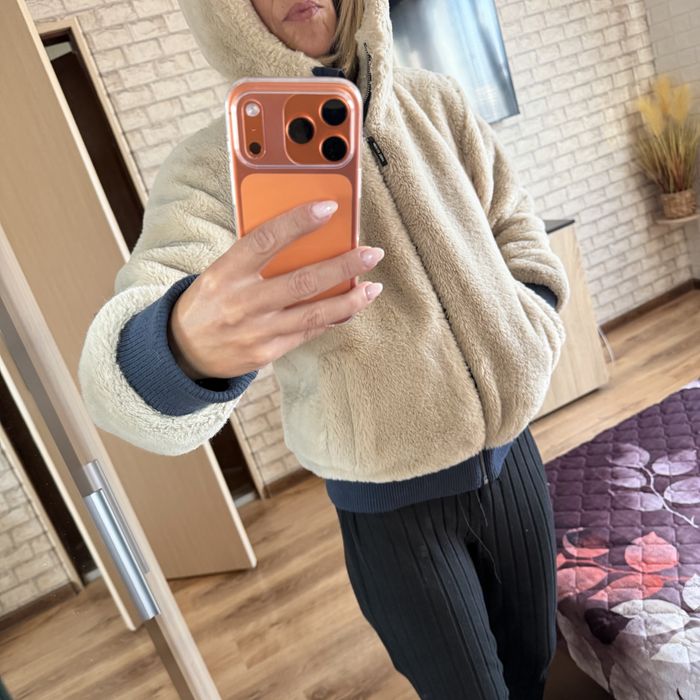 Униклано пухено палтенце