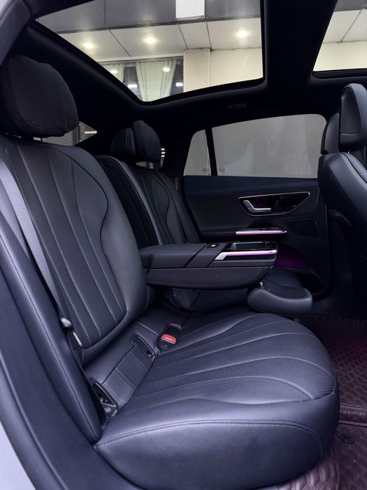 Mercedes Benz EQE 350