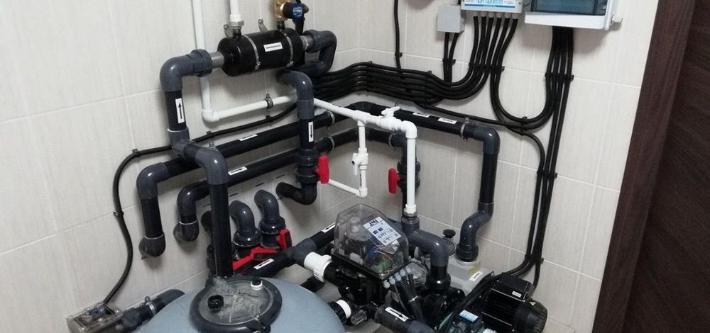 Монтаж оборудования бассейна